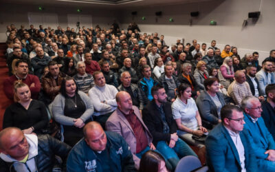„ХВАЛА ТИ, СРБИЈО, ШТО СИ НАМ ДАЛА ПРИЛИКУ ДА ТИ СЛУЖИМО!“ – одржана велика трибина Заветника у Прокупљу!